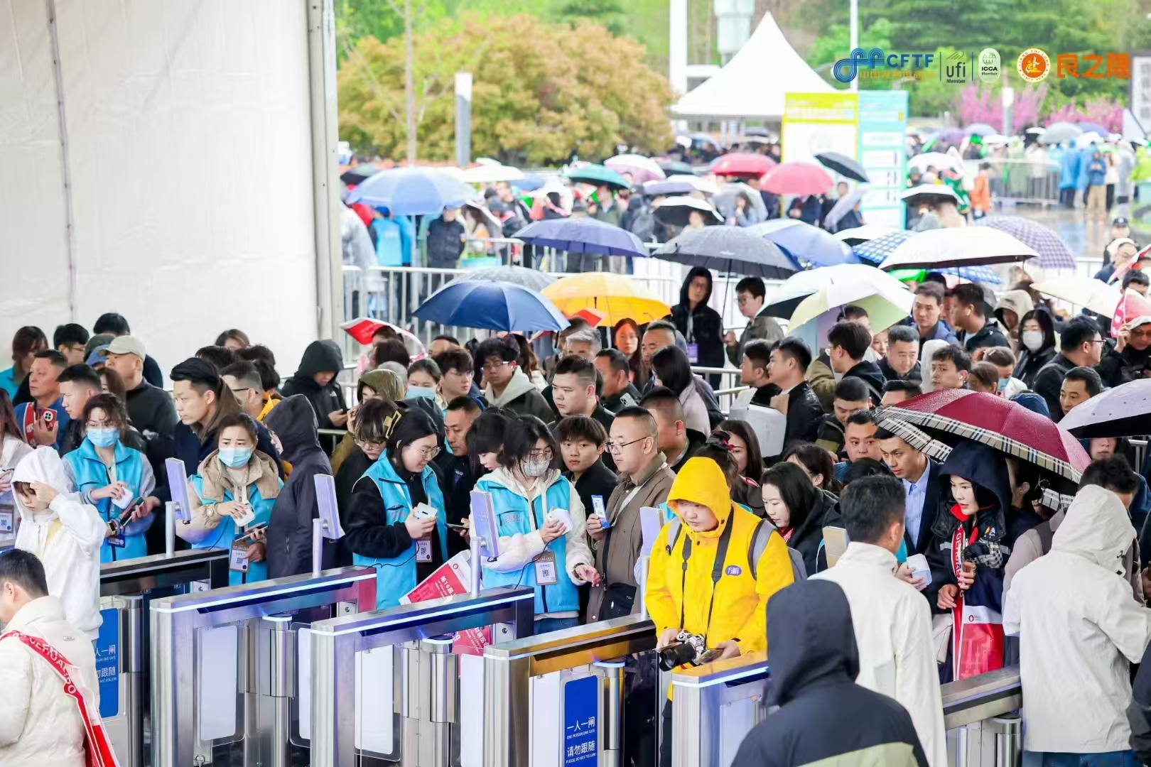 燃爆江城的武漢良之隆食材節(jié)圓滿(mǎn)收官！孫尚香明星產(chǎn)品引爆全場(chǎng)~